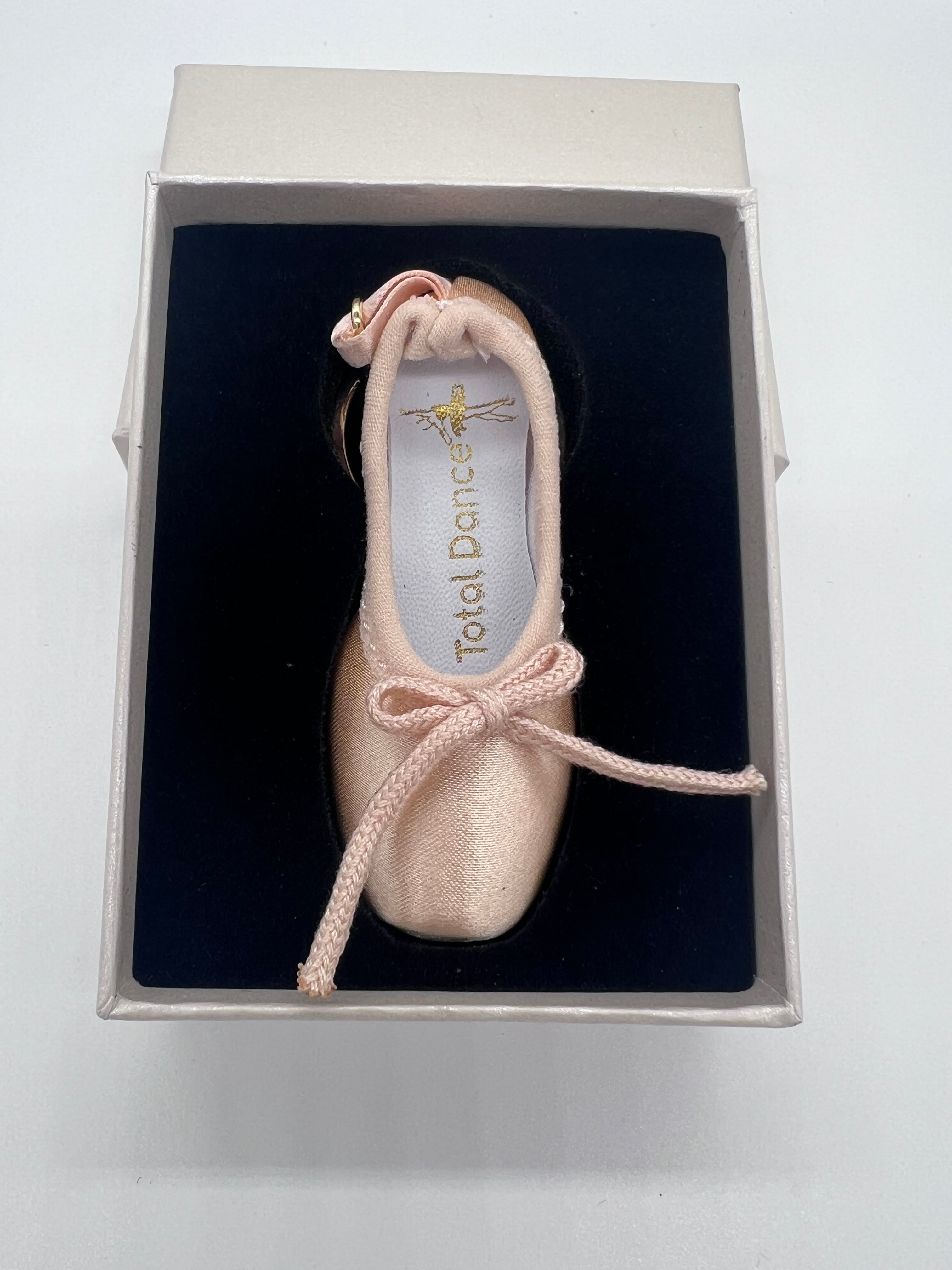 Best Dance Accessories for Australian Kids: A Parent's Buying Guide to Kneepads, Shoe Protection & More