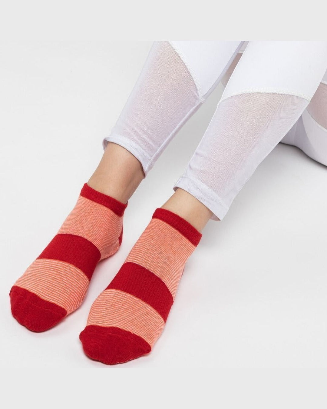 Move Active Grip Socks - Classic Low Rise Non Slip - View 9