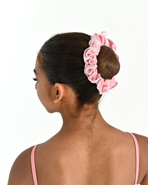 Aurora velvet hair scrunchie in Pink